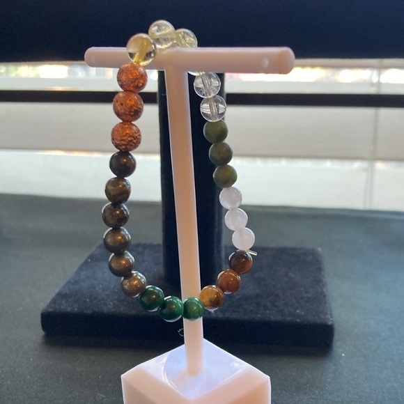 Earth Tone Colors in this Beaded Anklet. - Picture 8 of 10